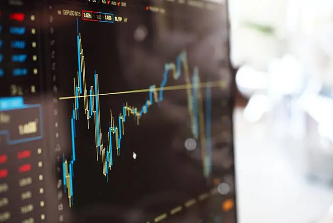 Outsourced trading and risk analytics – Lacima’s solution for multi-market power and gas portfolios Power and gas trading desk representing outsourced energy risk management services across US markets